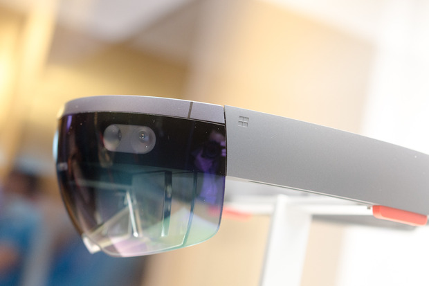 HoloLens points the way to the augmented reality future