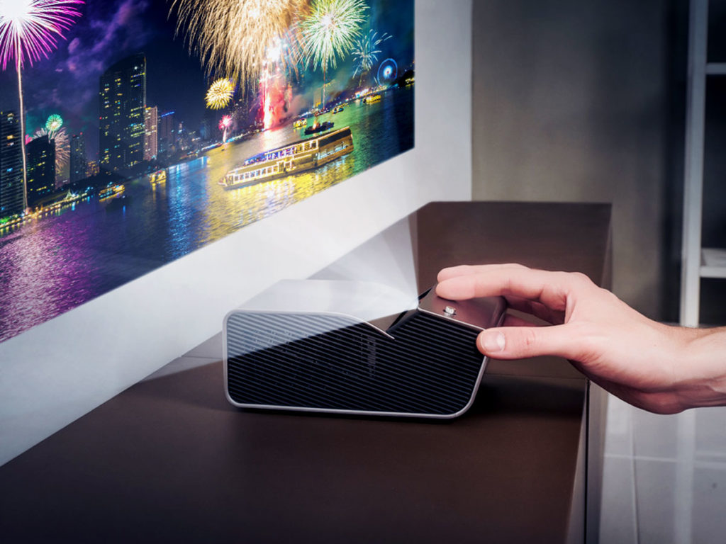 LG’s Tiny Battery-Powered Projector Beams an 80-Inch Picture