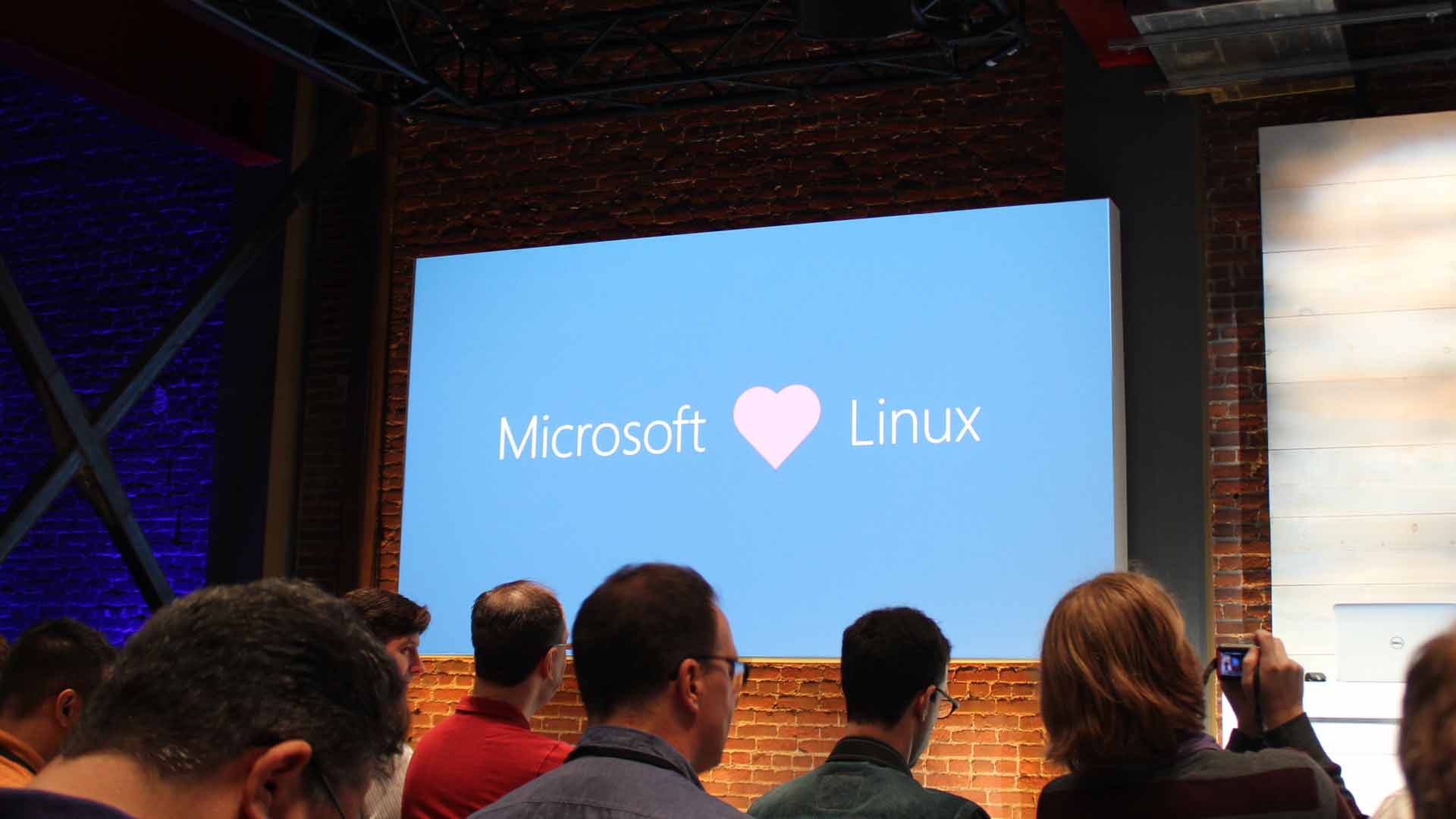 Microsoft and Red Hat now working together to bring Azure Linux support to government